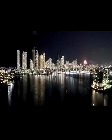 Mystic Pointe Tower 500: Waterfront 2BR/2BA photo 3