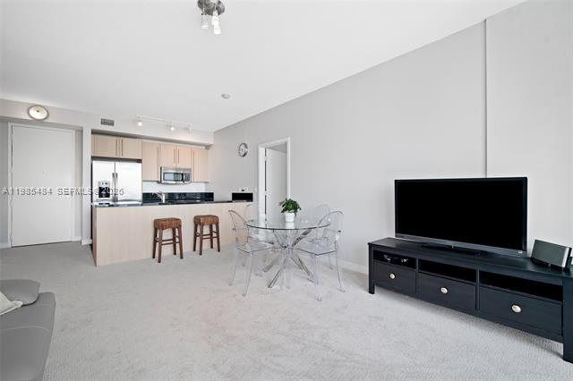 Axis On Brickell: Modern 2BR With City Views photo 3
