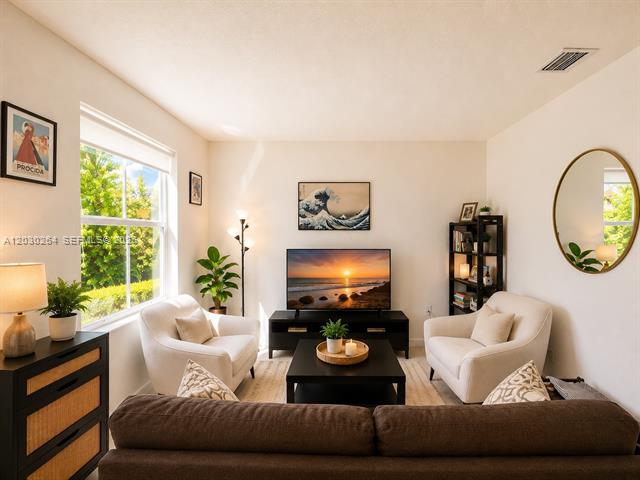 Westview Gardens 3BR With Private Patio