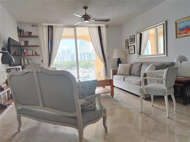 Yacht Club at Aventura: 6th Floor Intracoastal Views photo 3