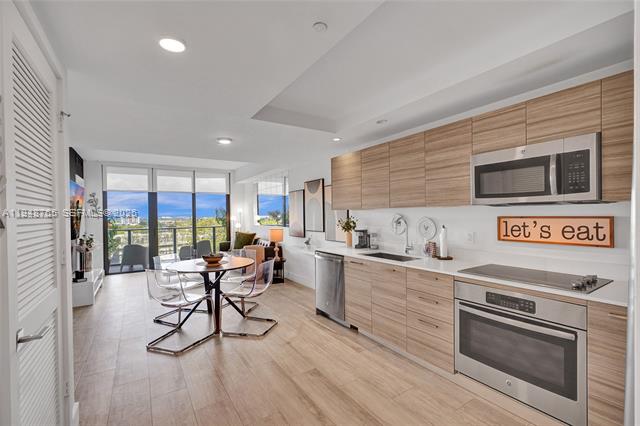 Midtown Miami Condo With Pool View Balcony
