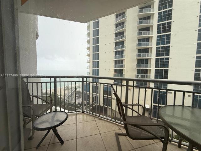 Ocean Point Beach Club: Oceanfront 1BR photo 2