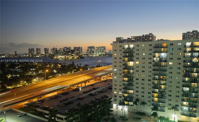 Newly Remodeled 1BR Den At Ocean Reserve