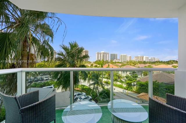 Ocean Reserve: Newly Remodeled Sunny Isles photo 2
