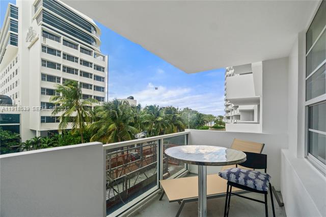 Decoplage With Lincoln Road Terrace View photo 2