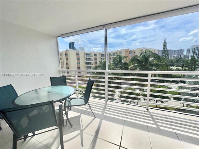 Le Frontenac: Sunny Isles Beach 2BR