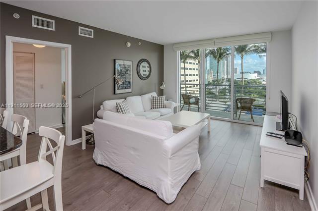 One Miami: Bay Views & Resort Amenities photo 3