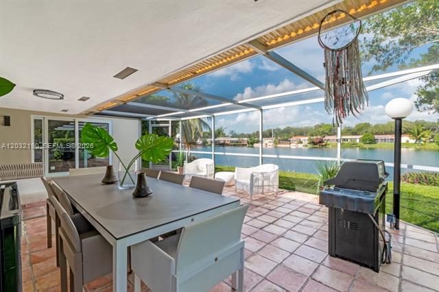 Lakefront Home With Direct Water Access photo 2