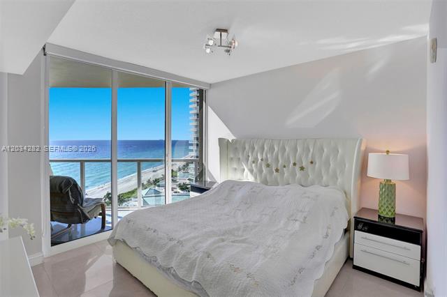 Oceanfront La Perla 1BR With Marble Floors