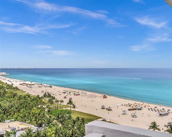 Decoplage Oceanfront: Beach Access & Lincoln Road