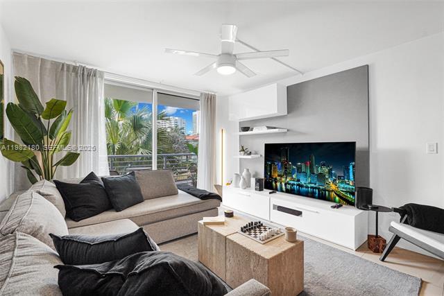 Remodeled Miami Beach Condo With Balcony Grill photo 2