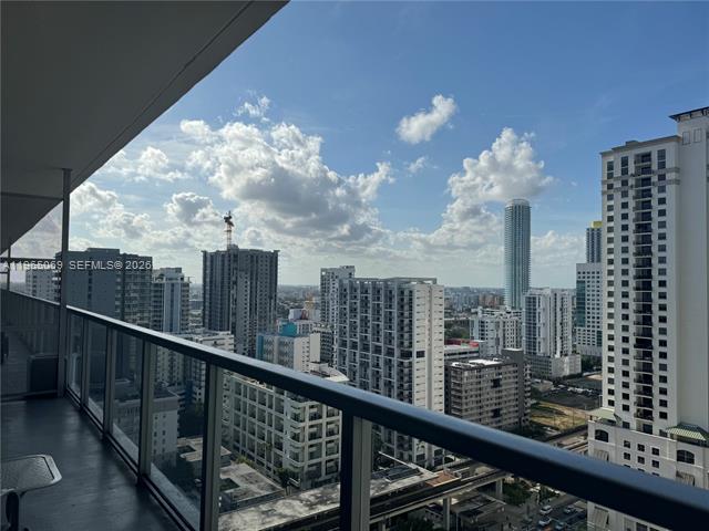 Modern Axis Brickell With 180° Views