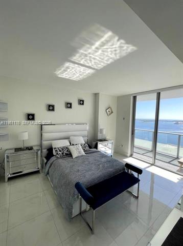 BrickellHouse: Water Views & Modern Style photo 3