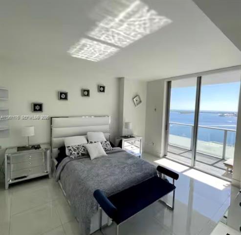 BrickellHouse: Water Views & Modern Style photo 2