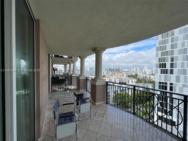 King David Sunny Isles: Ocean & Acqualina Views photo 3