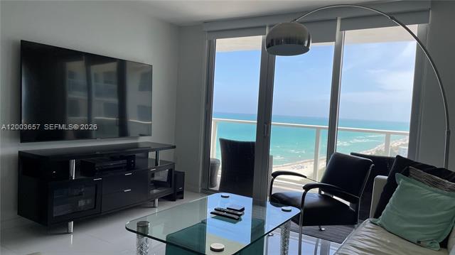 Corner Ocean View, Millionaire's Row Miami Beach