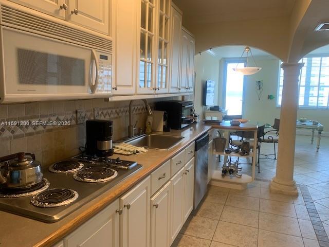 The Decoplage South-Facing Ocean View 1BR