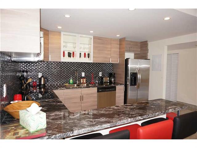Ocean View 1BR Condo, Sunny Isles Beach photo 2