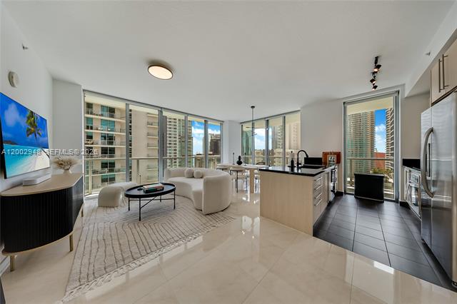 Axis Brickell: SE Corner With Panoramic Views