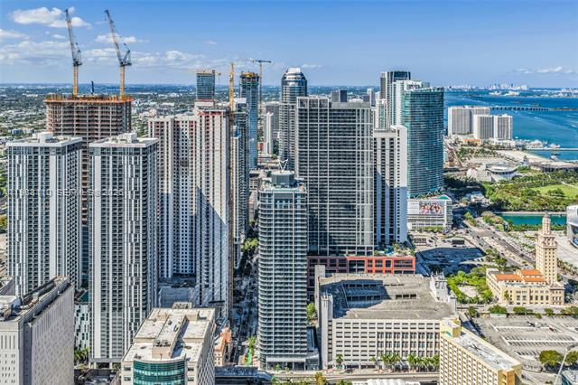Modern 1BR With Den, Steps To Brightline photo 2
