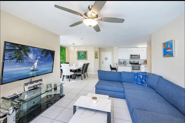 Yacht Club Aventura: Waterfront 2BR Views photo 2