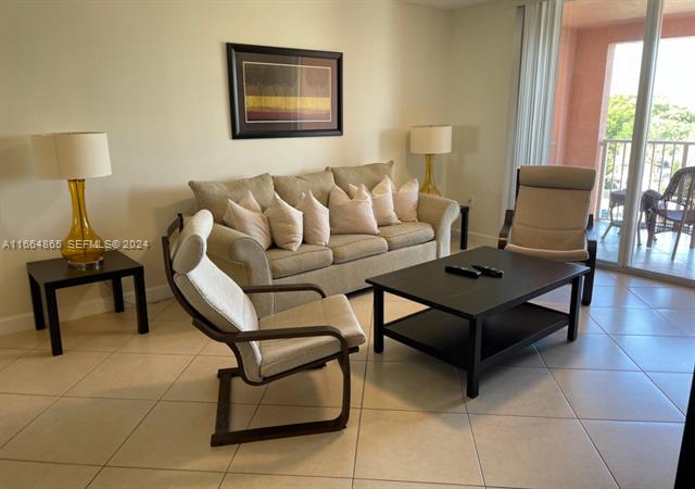 Yacht Club Aventura: Modern 2BR Near Beaches photo 2