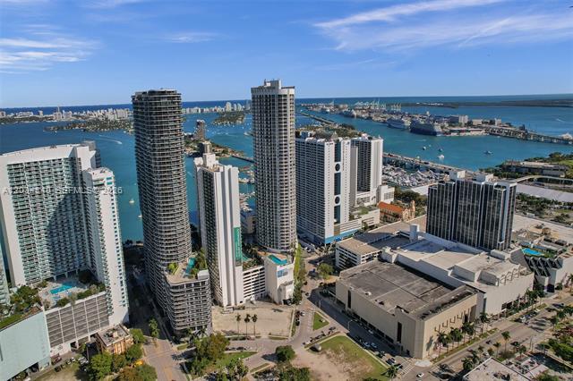 Opera Tower: Biscayne Bay Views, High Floor photo 2