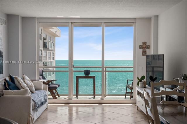 The Collins Beachfront With Ocean Views