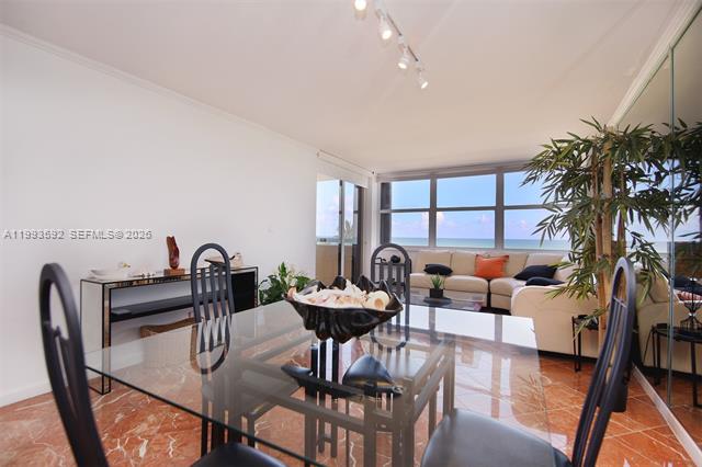 Club Atlantis Direct Oceanfront With Sweeping Views photo 3