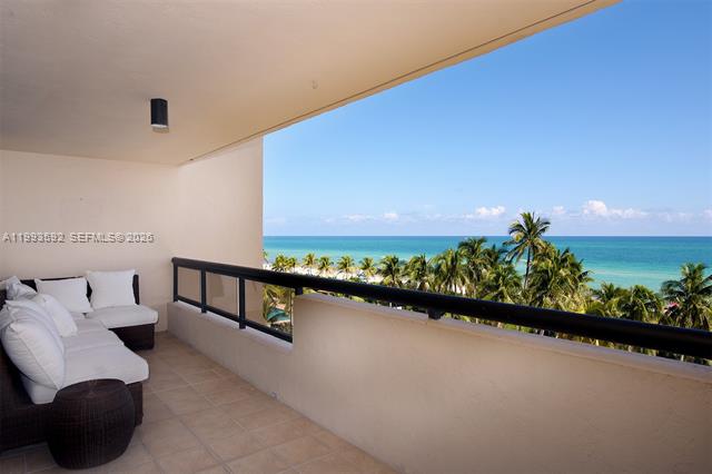Club Atlantis Direct Oceanfront With Sweeping Views