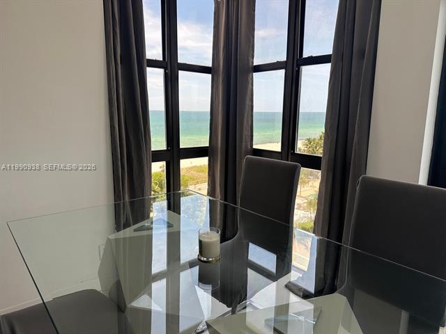 Corner Unit Ocean Views, Renovated 1BR Miami Beach photo 3