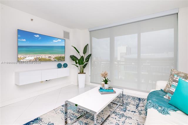 Morris Lapidus Oceanfront At The Collins photo 3