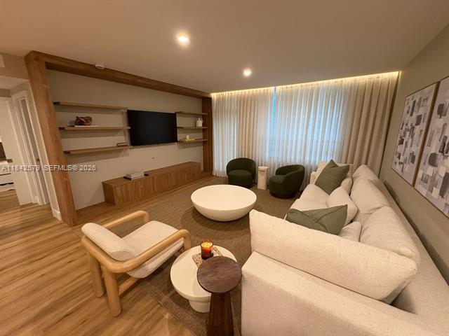 Oceanfront Plaza Bal Harbour Remodeled 2BR photo 3