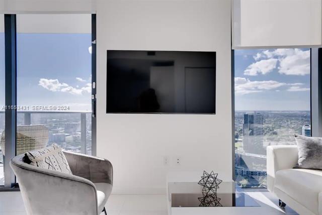 Paraiso Bayviews: Stunning City Views, Rooftop Pool photo 3