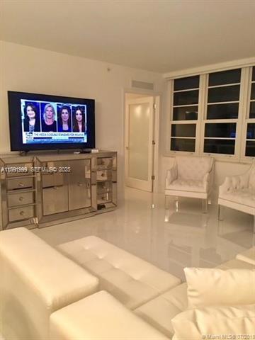 Renovated Decoplage 2BR With Balcony