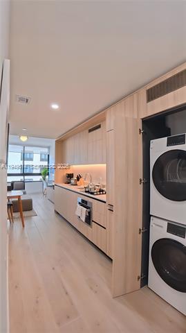 Smart Home District 225 With Downtown Views photo 3