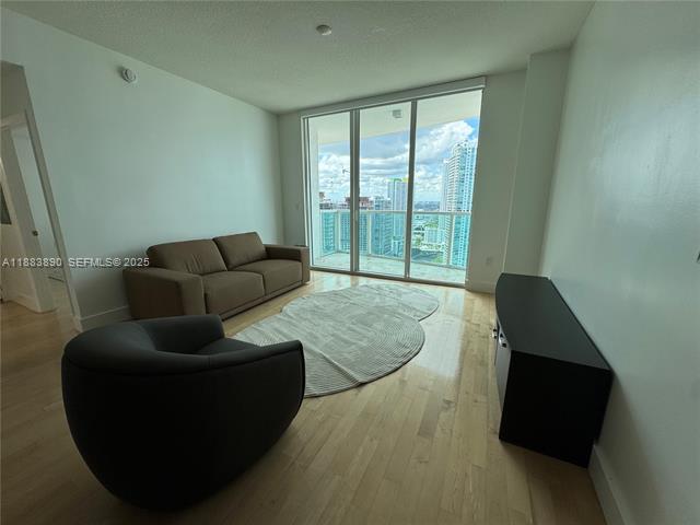 38th-Floor Luxury Condo at Brickell on River