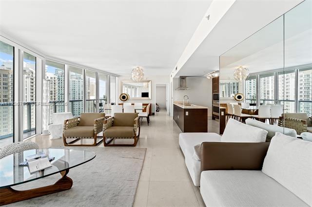 Icon Brickell Tower II Marble 2BR