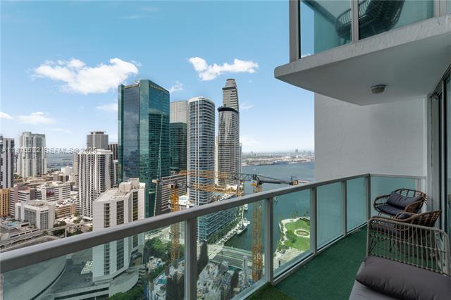 River Views Loft With Soaring Ceilings photo 2