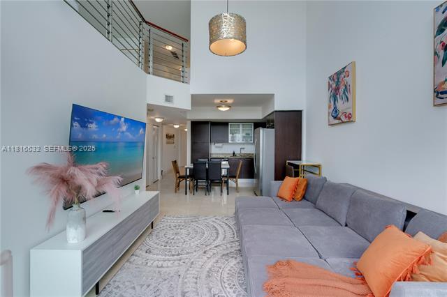 River Views Loft With Soaring Ceilings photo 3