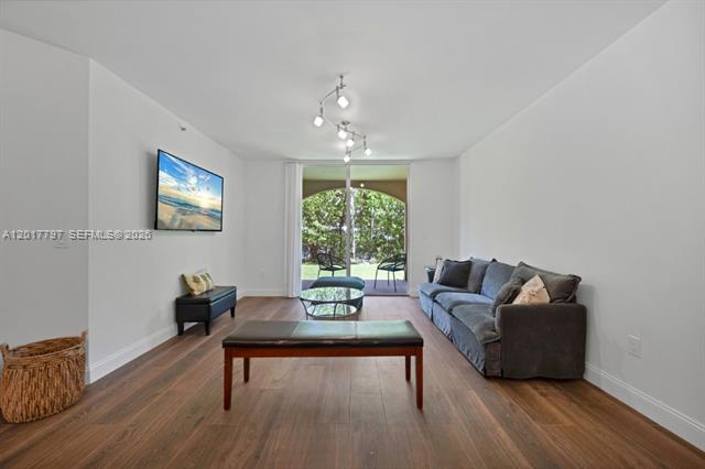 Renovated Yacht Club Condo, 5 Min To Beach photo 2
