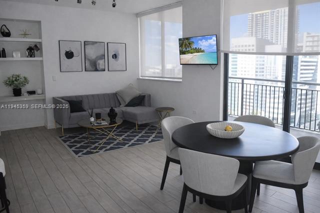 Stylish 2BR at Nine Mary Brickell Village photo 3