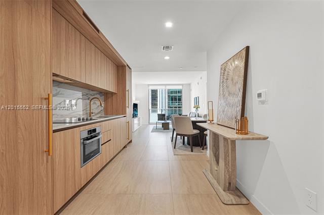 Luxury New Viceroy Brickell With Private Balcony photo 3