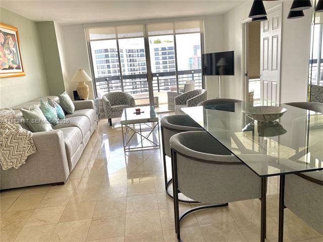 Mystic Pointe Tower 400: Waterfront 3BR+Marina photo 2