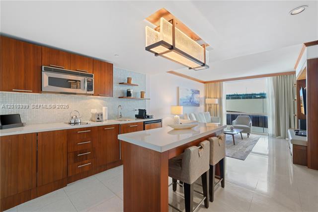Bright Oceanfront 1BR, Steps From Beach photo 2