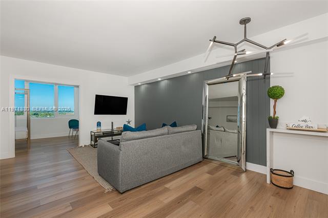 Updated Jr 1Br At Roney Palace, South Beach photo 2