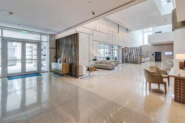 Oceanfront Miami Beach Condo With 2 Balconies photo 2