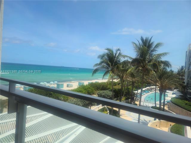 Oceanfront Miami Beach Condo With 2 Balconies