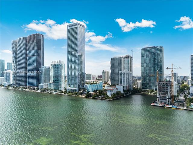 Bright Edgewater Condo With Private Balcony