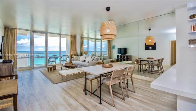 Oceanfront Pavilion 1BR, Fully Remodeled photo 2
